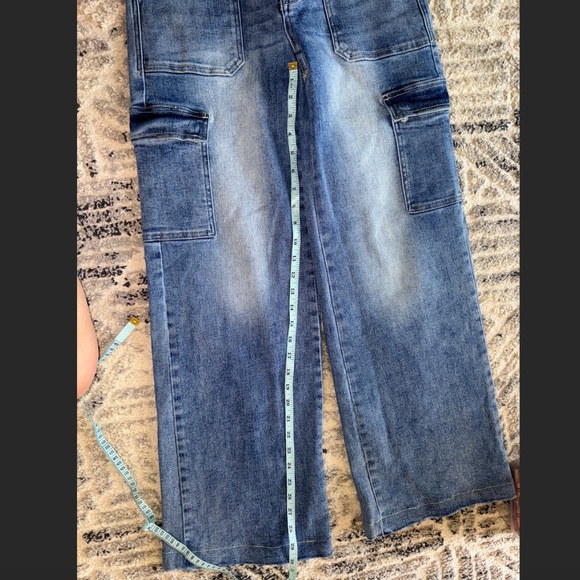 Risen Jeans Women Size 5 / 27 Wide Leg Medium Blue Cargo Large Pockets - Picture 8 of 12